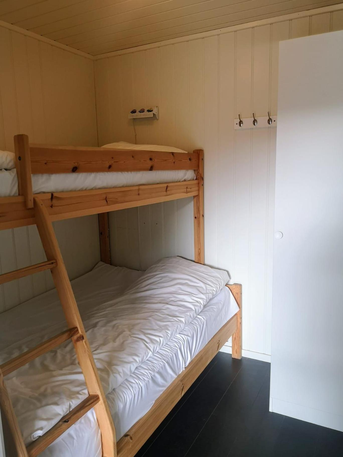 Ulvsvag Gjestgiveri Og Fjordcamping As Bagian luar foto